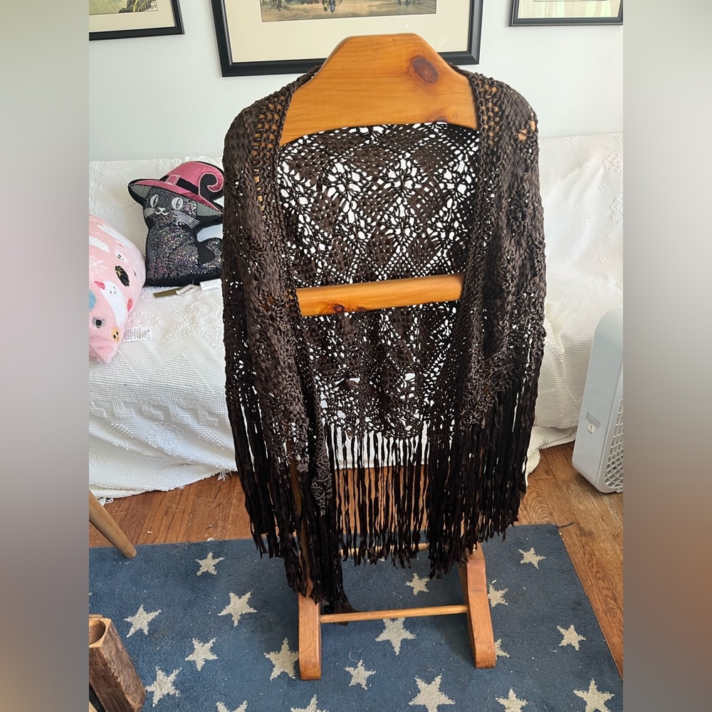 Fringe shawl ADRIENNE LANDAU crochet boho